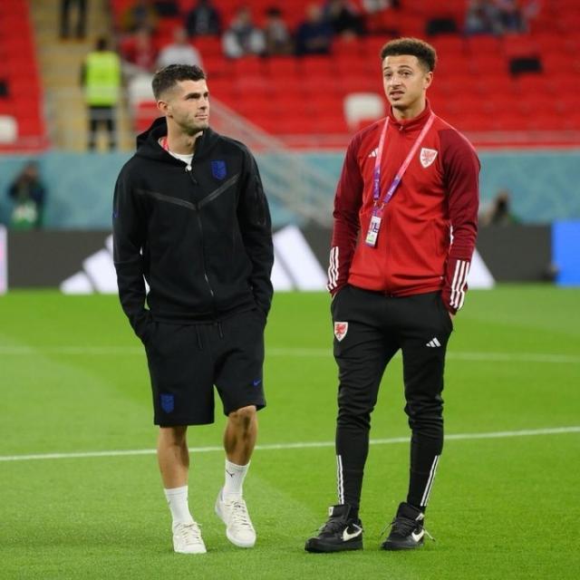 1669058621804028438.jpg FiG8CrEWYAACB_J.jpg